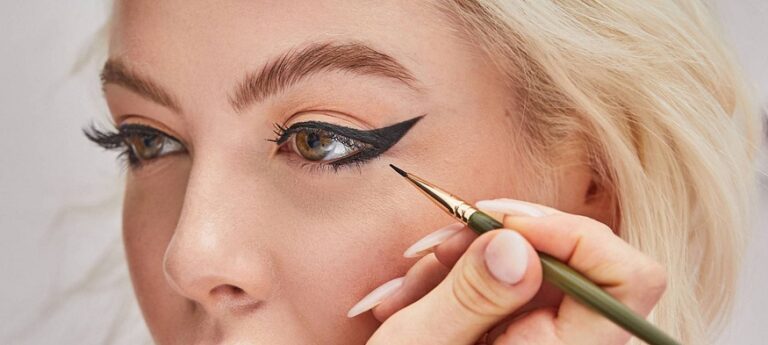 Eyeliner vs. Eye Pencil: What’s the Difference?